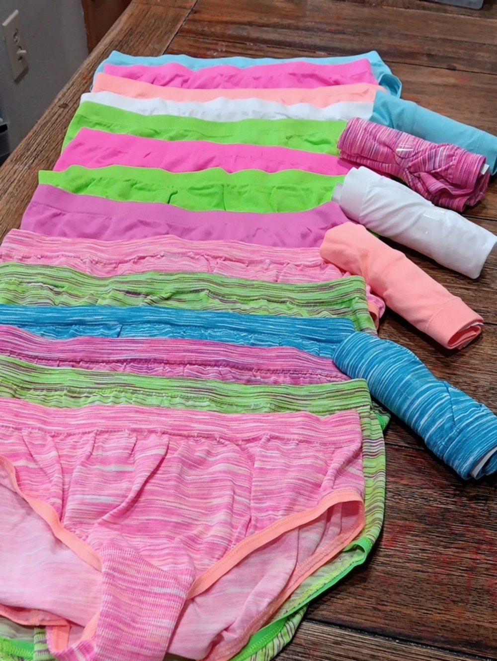 Fruit of the Loom Girls' Briefs Multipack - Pink, Green, Blue, White